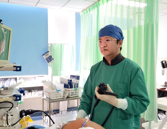 Zero-Incision Resection of a Posterior Mediastinal Mass: Transesophageal NOTES at Peking University Third Hospital