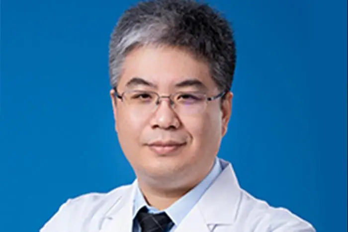 Dr. Deyan Liu （Chief Physician）